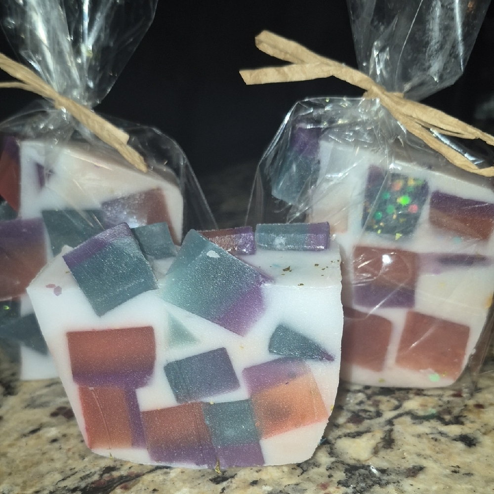 💎Shea Butter Soap W/embeds Handcrafted